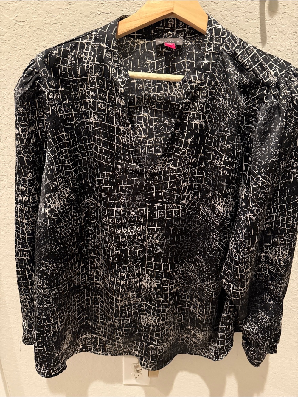 Vince Camuto Black and White Grid-Print Tunic Top